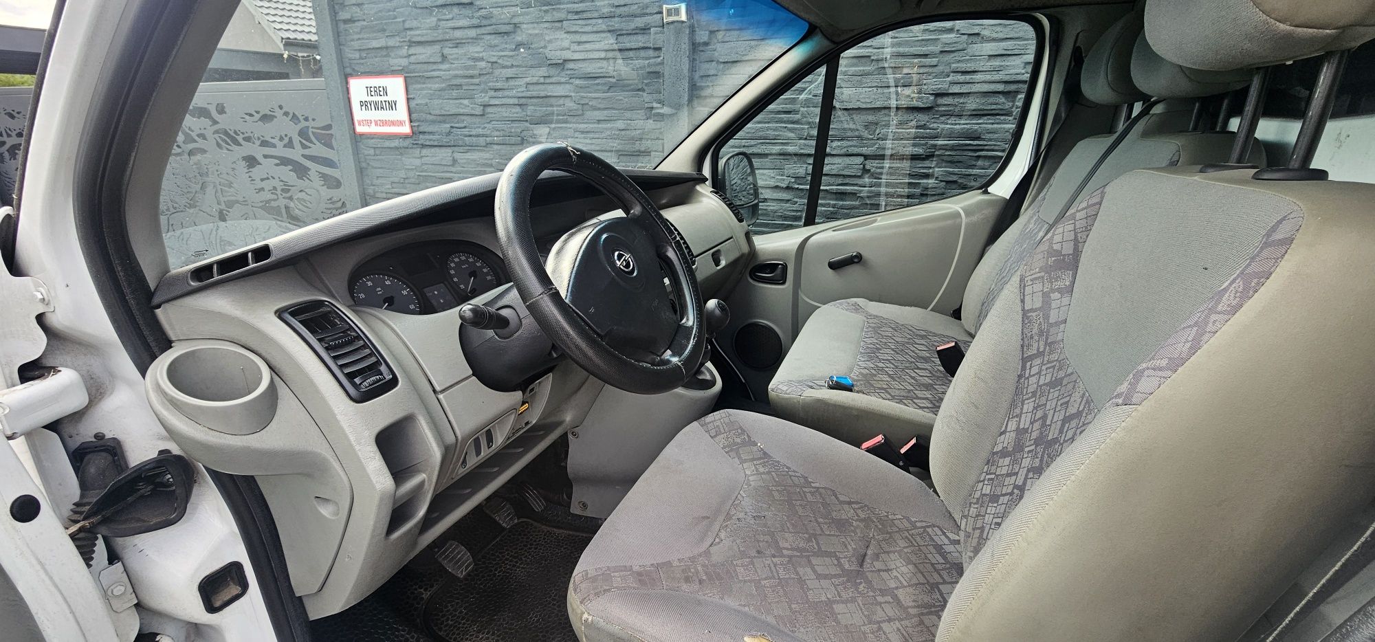 Skup aut Toruń Opel Vivaro 2004r 1.9D Blaszak Dostawczych