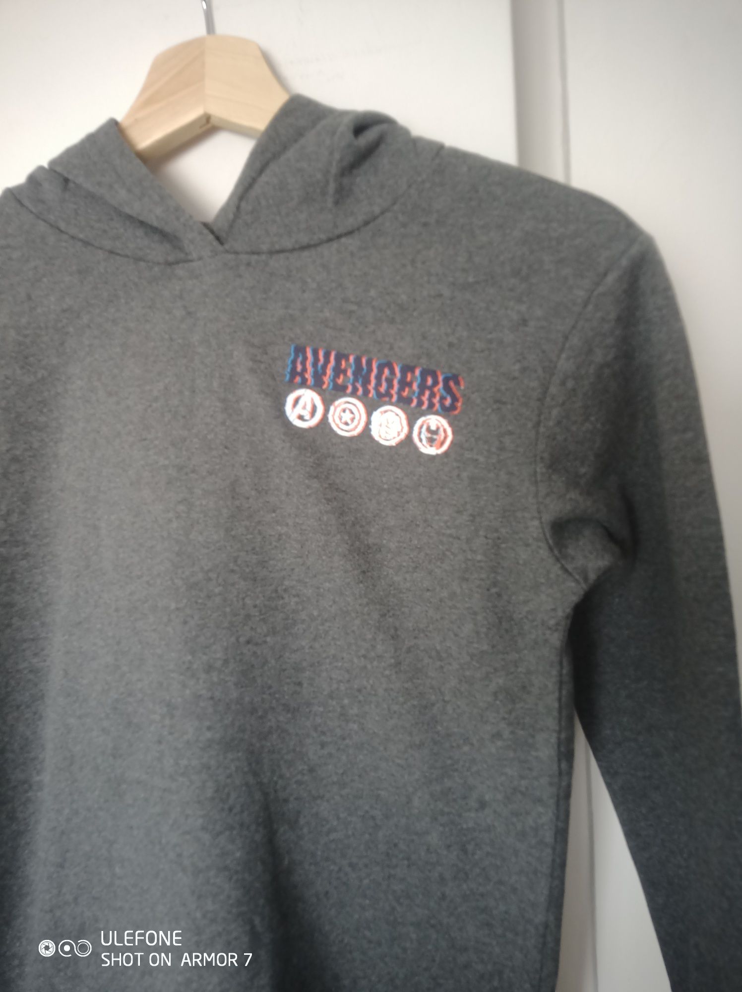 Bluza Avengers rozmiar 140