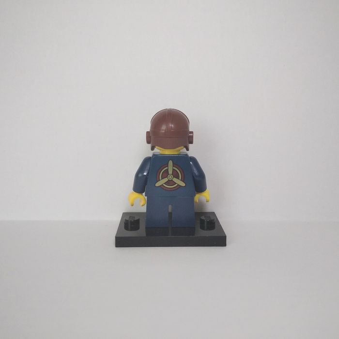 Lego Minifigures seria 21 Dziewczynka Pilot