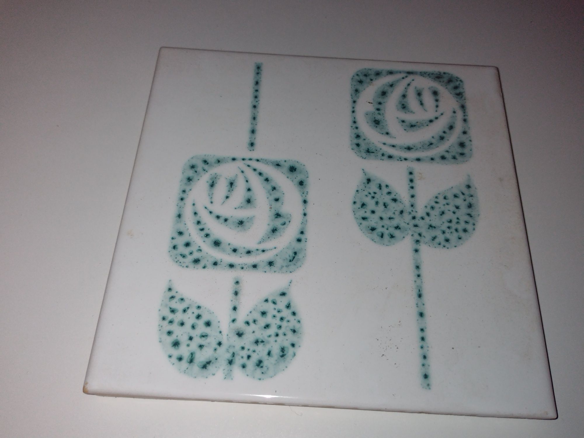Vendo azulejos antigos por usar