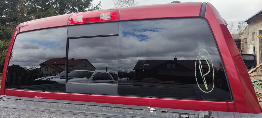 Szyba tylna elektryczna Dodge Ram