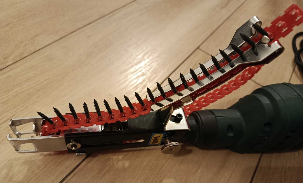 Wkrętarka taśmowa do płyt Parkside PTBS 520 A1 + wkręty PSBS 3 A1