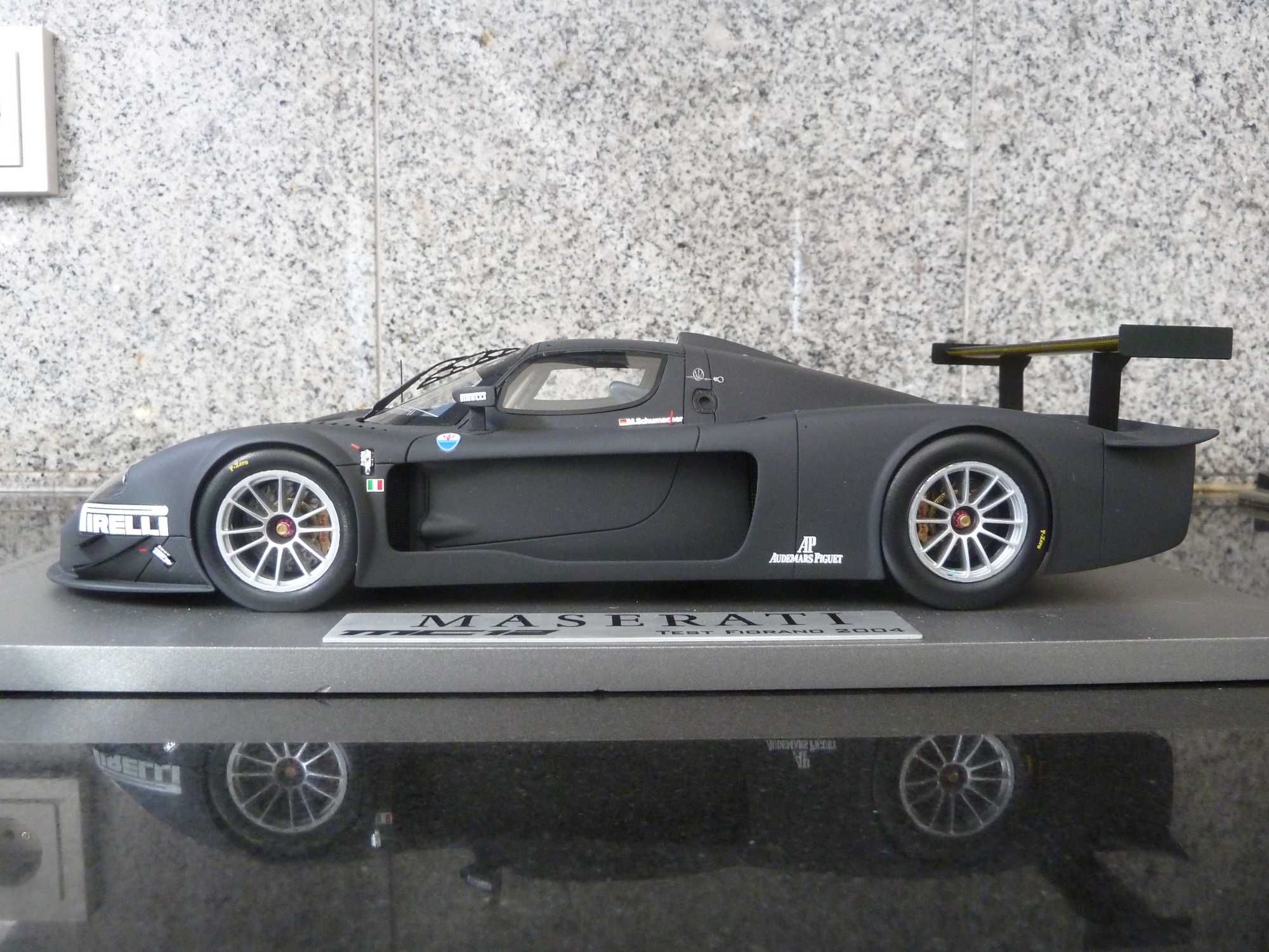 1:18 BBR, Maserati MC 12, Schumacher, Test 2004, AutoArt Minichamps