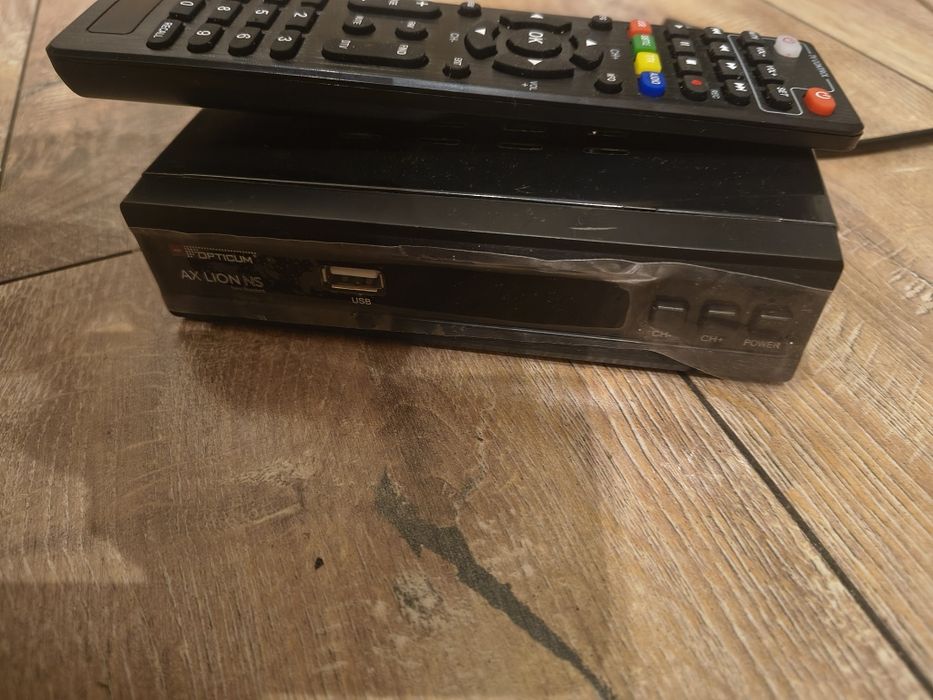 Dekoder tv naziemnej DVB-T2 i kablowej DVB-C Opticum Lion NS H.265 HEV