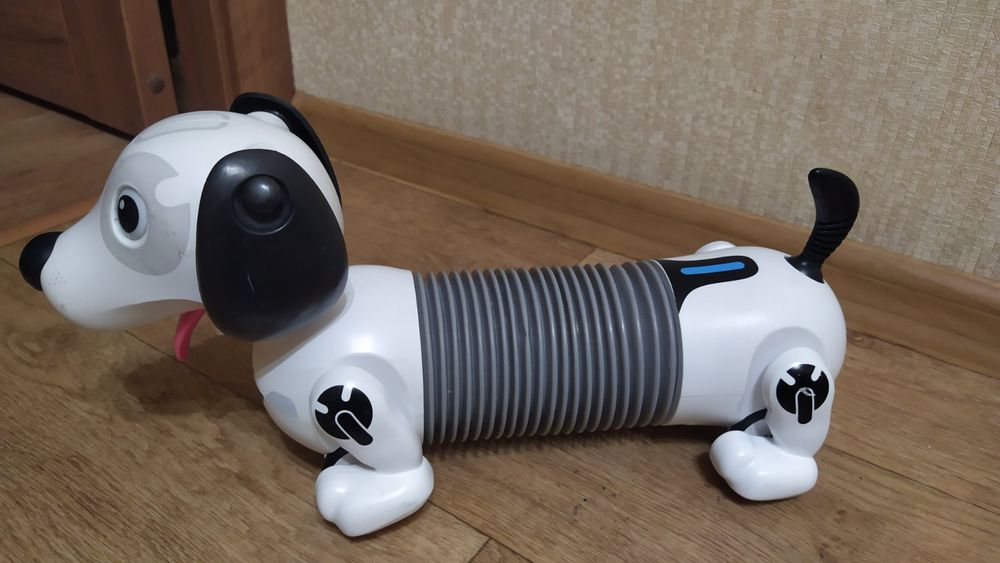 Игрушка робот-собака Silverlit DACKEEL ( такса)