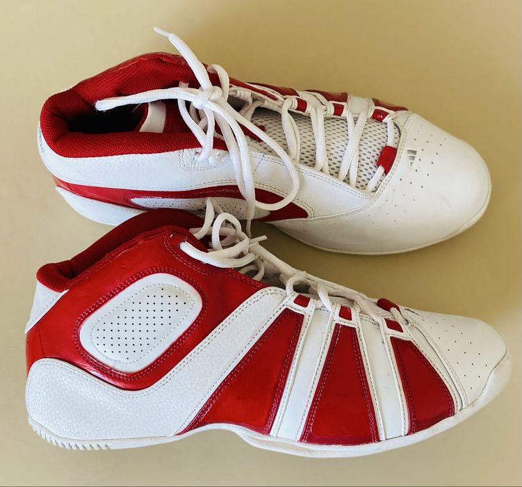 Вінтажні кросівки ADIDAS.