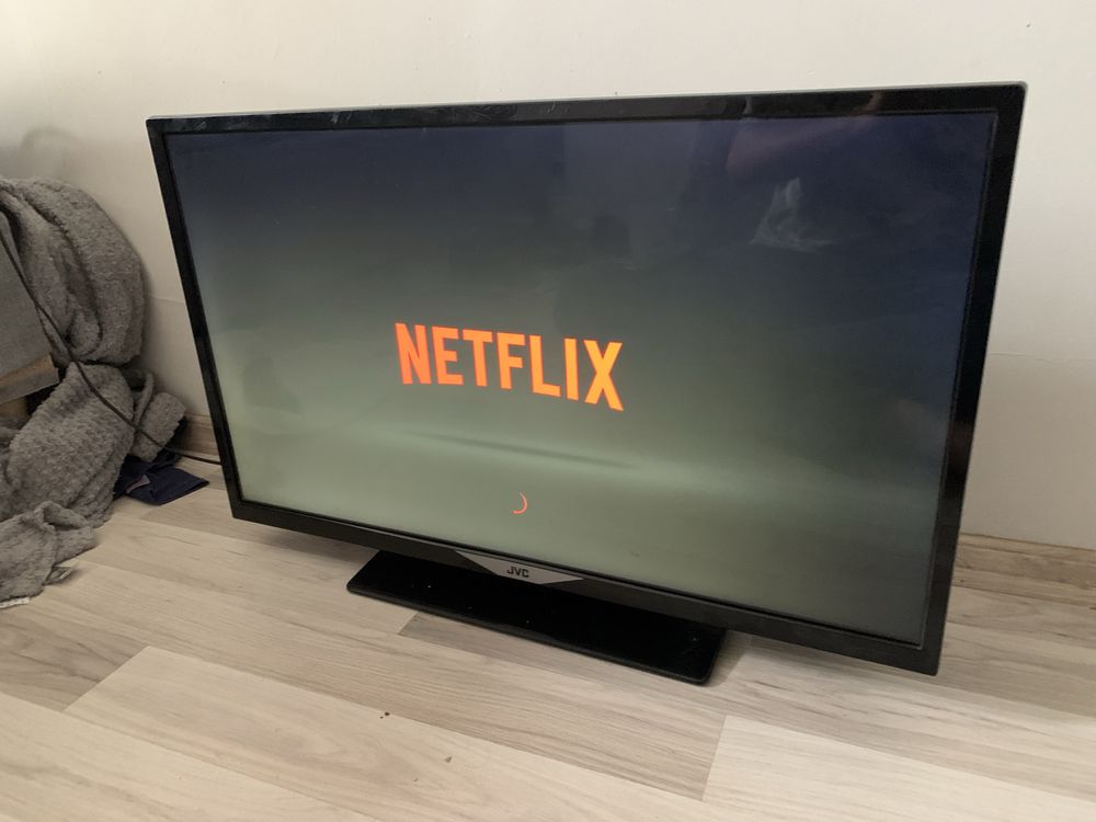 Telewizor JVC 32 cale Netflix Youtube