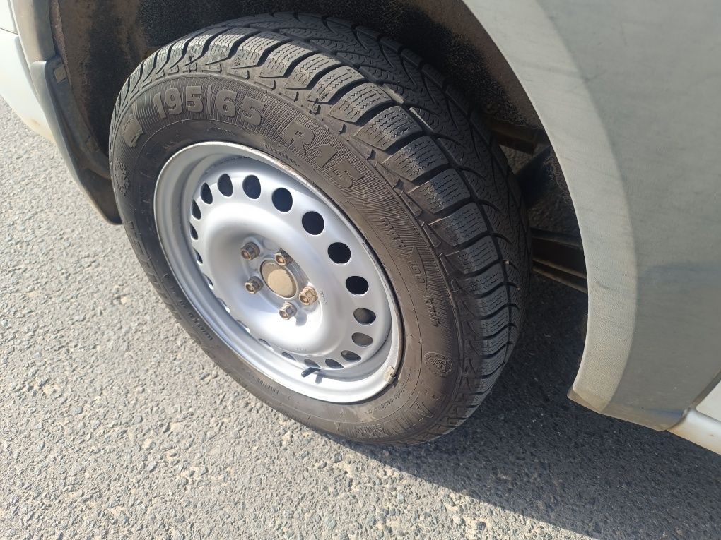 Temos para venda, Ford Transit connect 1.8tdci 90cv