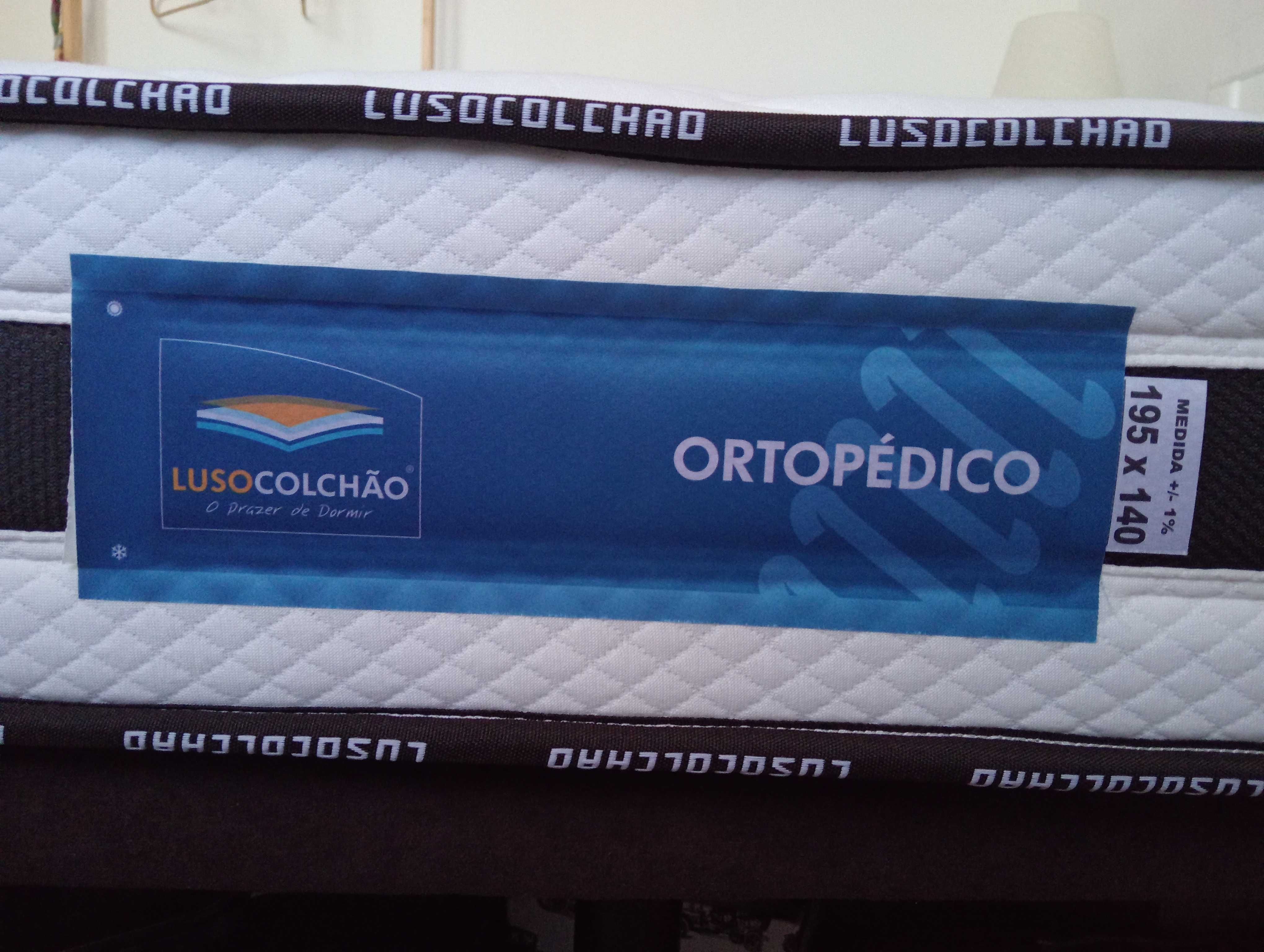 Tapi revestido com colchão ortopédico