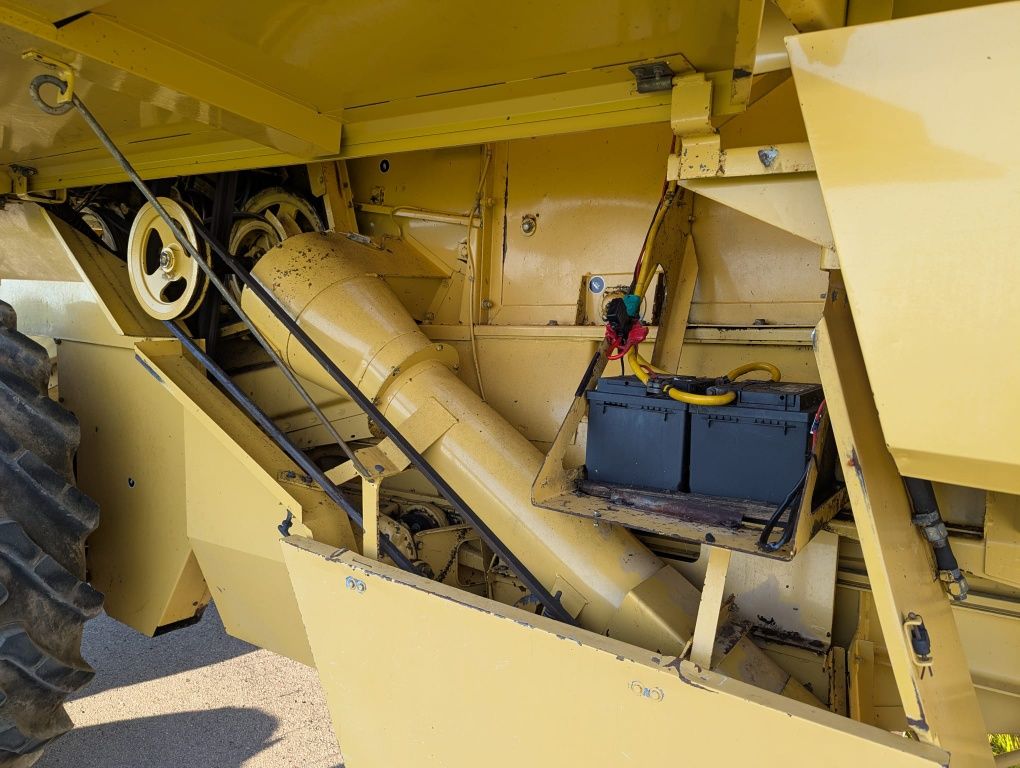 New Holland TX34 silnik Mercedes sieczkarnia klima heder 4,5 m
