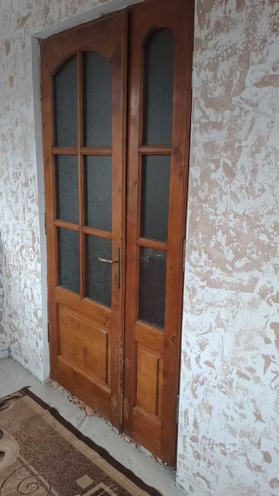 Двері дерев'яні вхідні