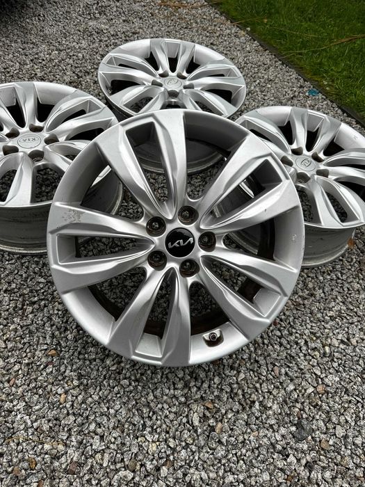 Felgi Aluminiowe 18 Kia Sorento Cadenza Santa Fe 5x114.3 ET41 TPMS