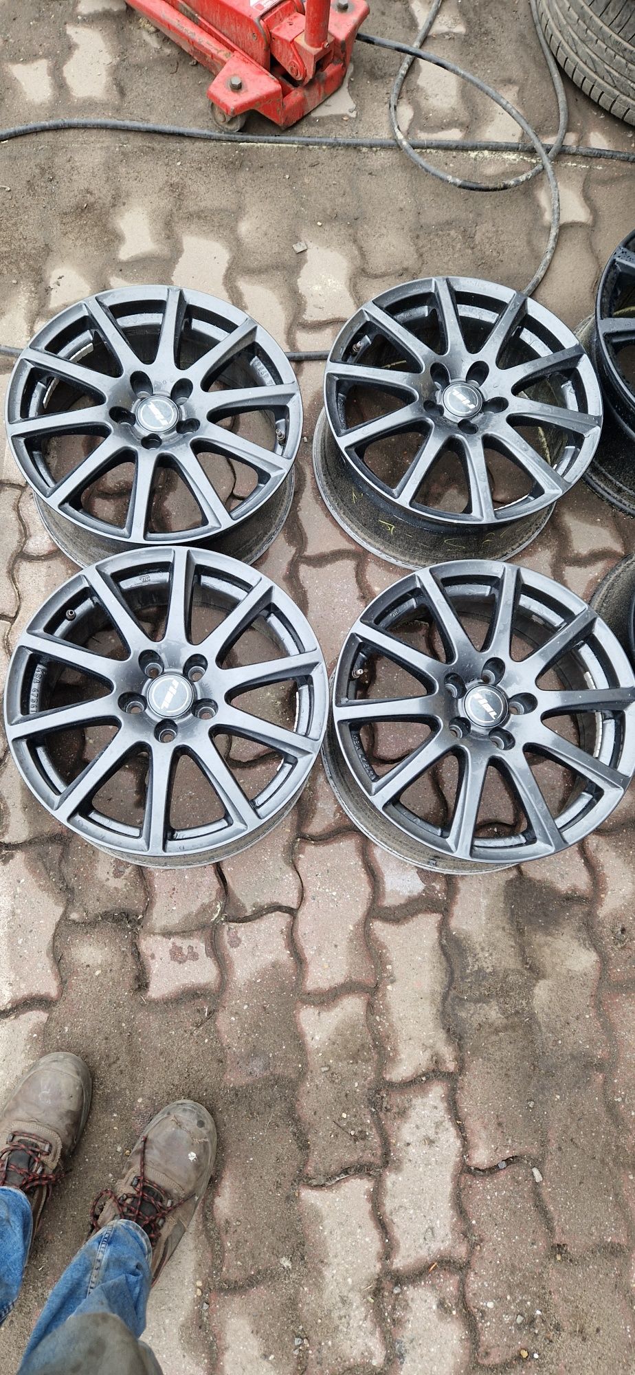Felgi aluminiowe 7x17 et40 5x112 Audi VW Seat Skoda
