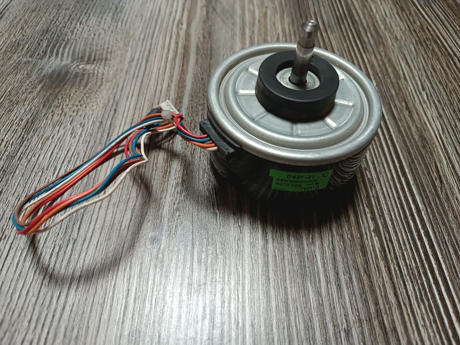 Мотор вентилятора DAIKIN 4016166 DC FAN MOTOR D43F-31 43W