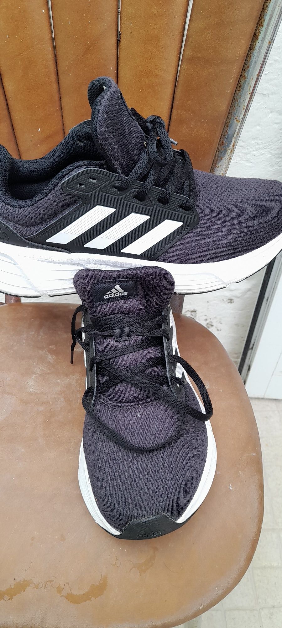 Sapatas novas adidas pretas