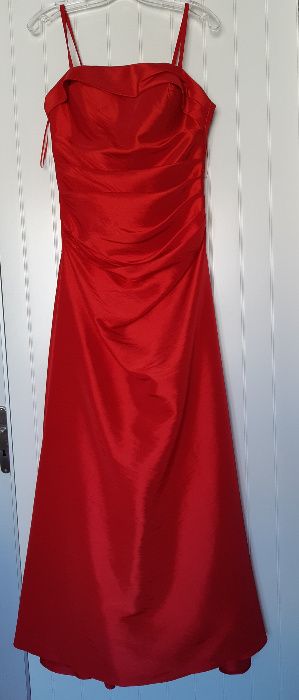 czerwona długa suknia wieczorowa maggio ramatti