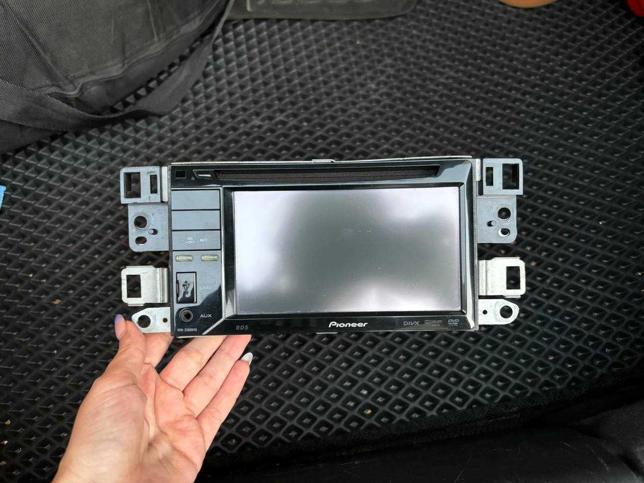 Автомагнітола Pioneer AVH-2300DVD