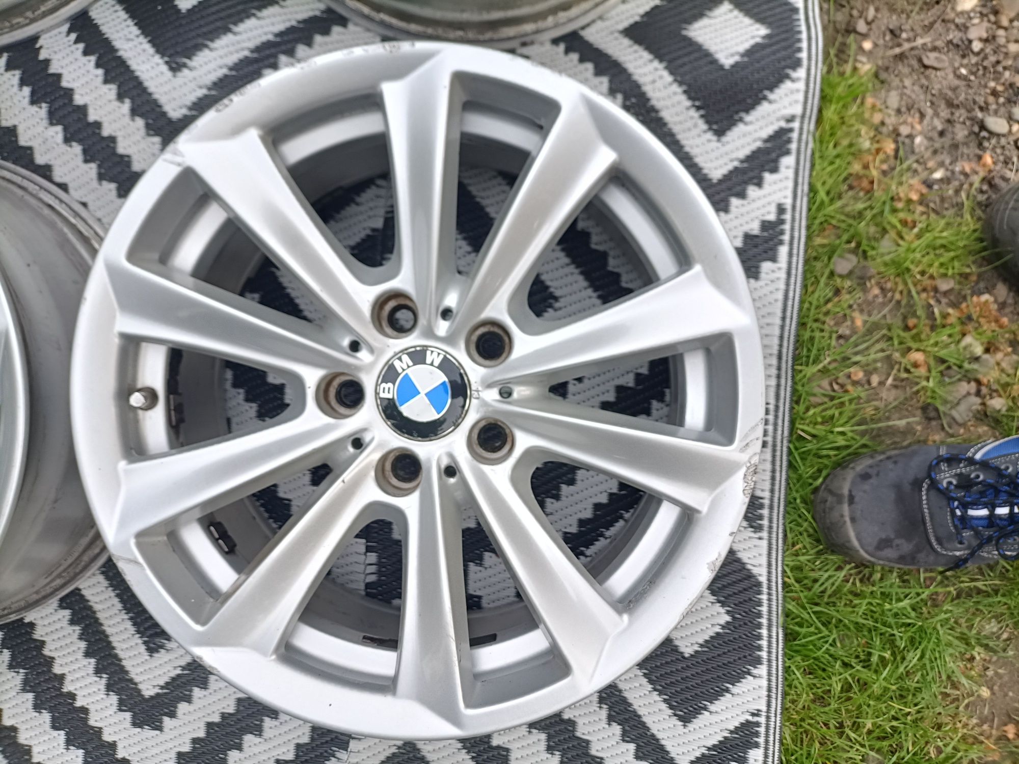 Felgi kpl 5x120 8Jx17cali IS 30 BMW