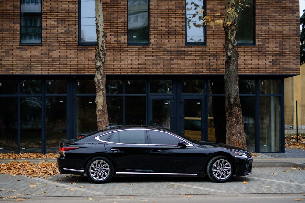 Продам Lexus Ls500