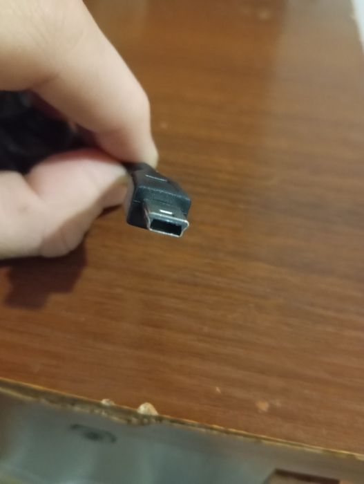 Мережевий адаптер живлення зарядка 220V-5V 2A з mini USB