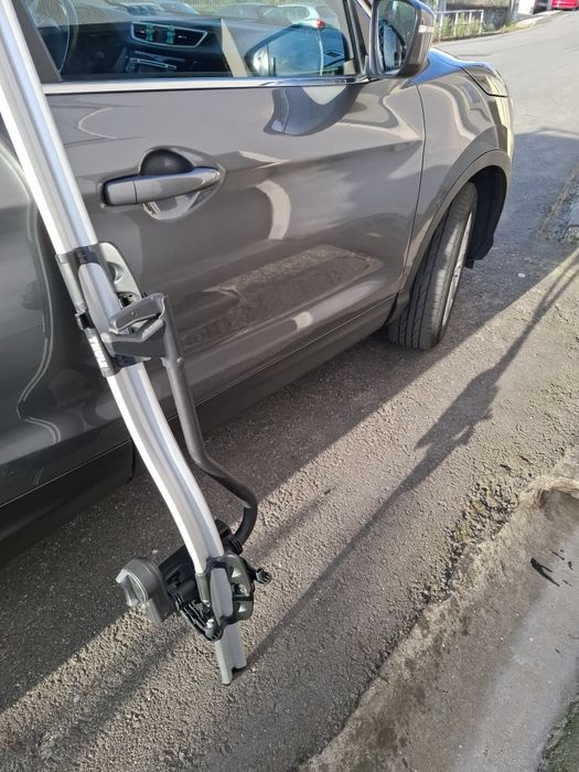 Barras de tejadilho cruz airo + suporte de bicicleta thule