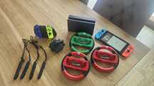 Konsola Nintendo Switch duży zestaw z czterema Joy-Con i dodatki