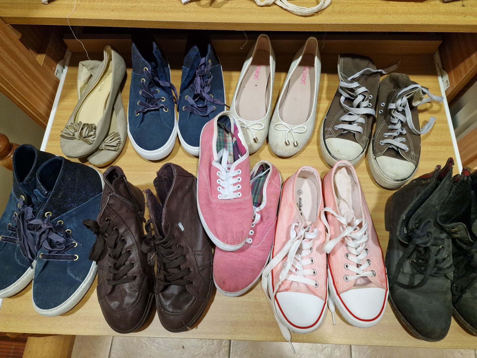 Sapatos de criança e adolescentes