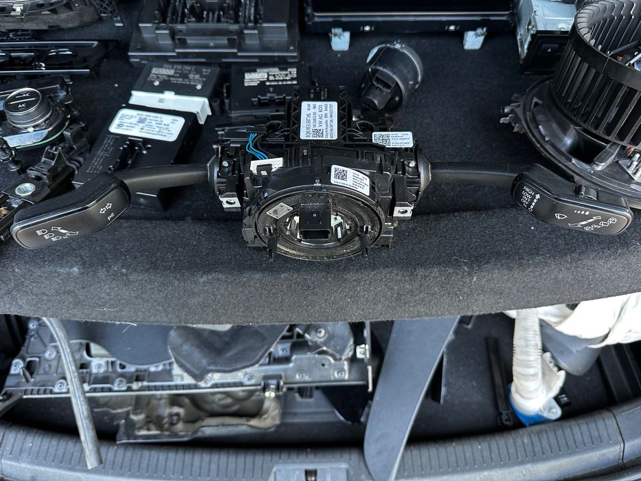 Przełącznik zespolony Vw golf Passat 2018r