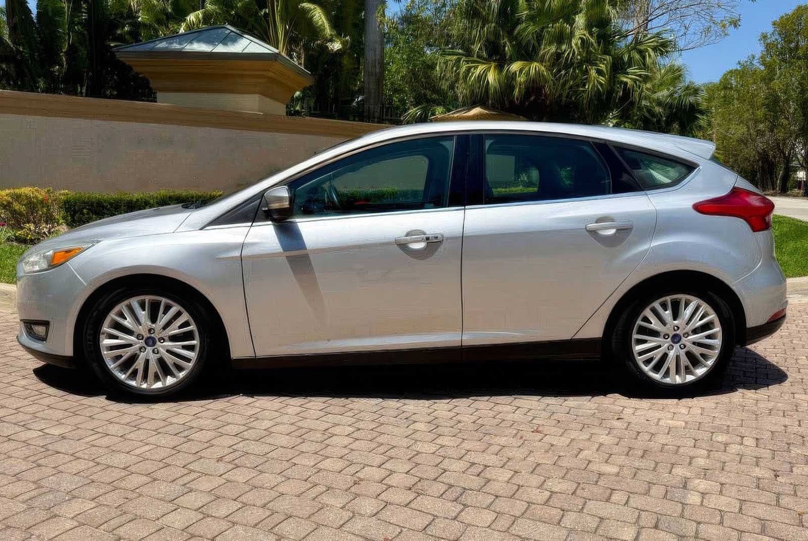 2017 Ford Focus Titanium