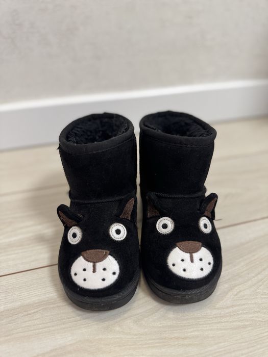 Уги , сапожки , дитячі на дівчинку і хлопчика