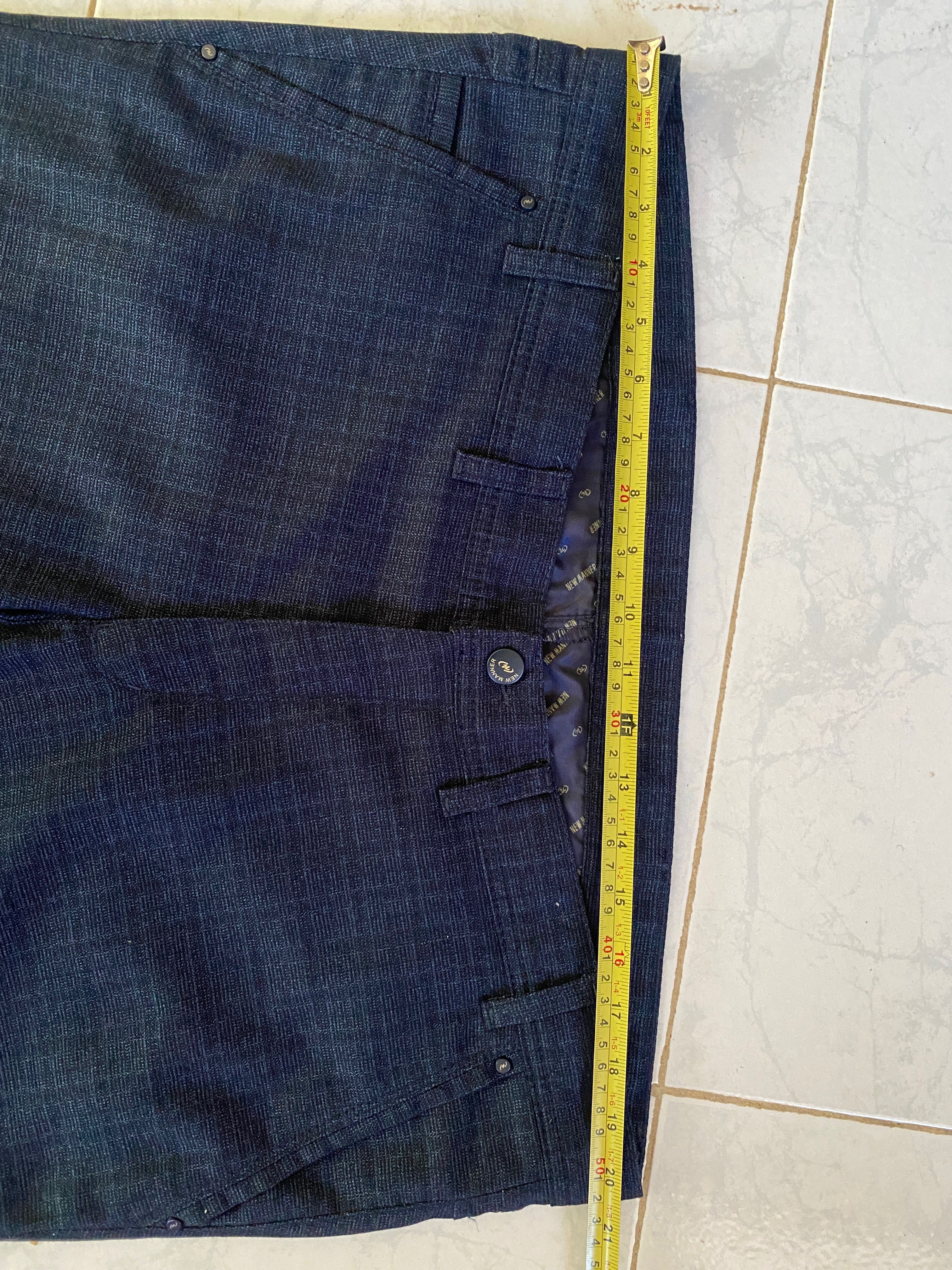 Calças elegantes azul-escuras aos quadrados. W38 L34