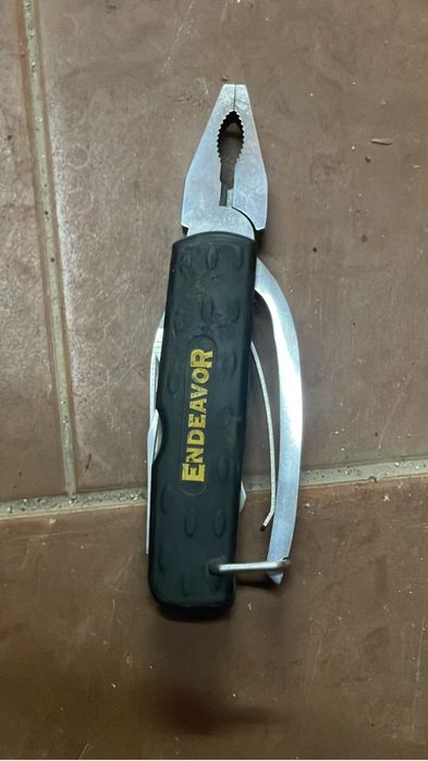 Canivete multifunçõens