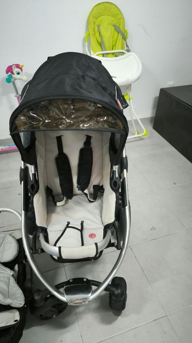 Carrinho de bebé Pierre Cardan