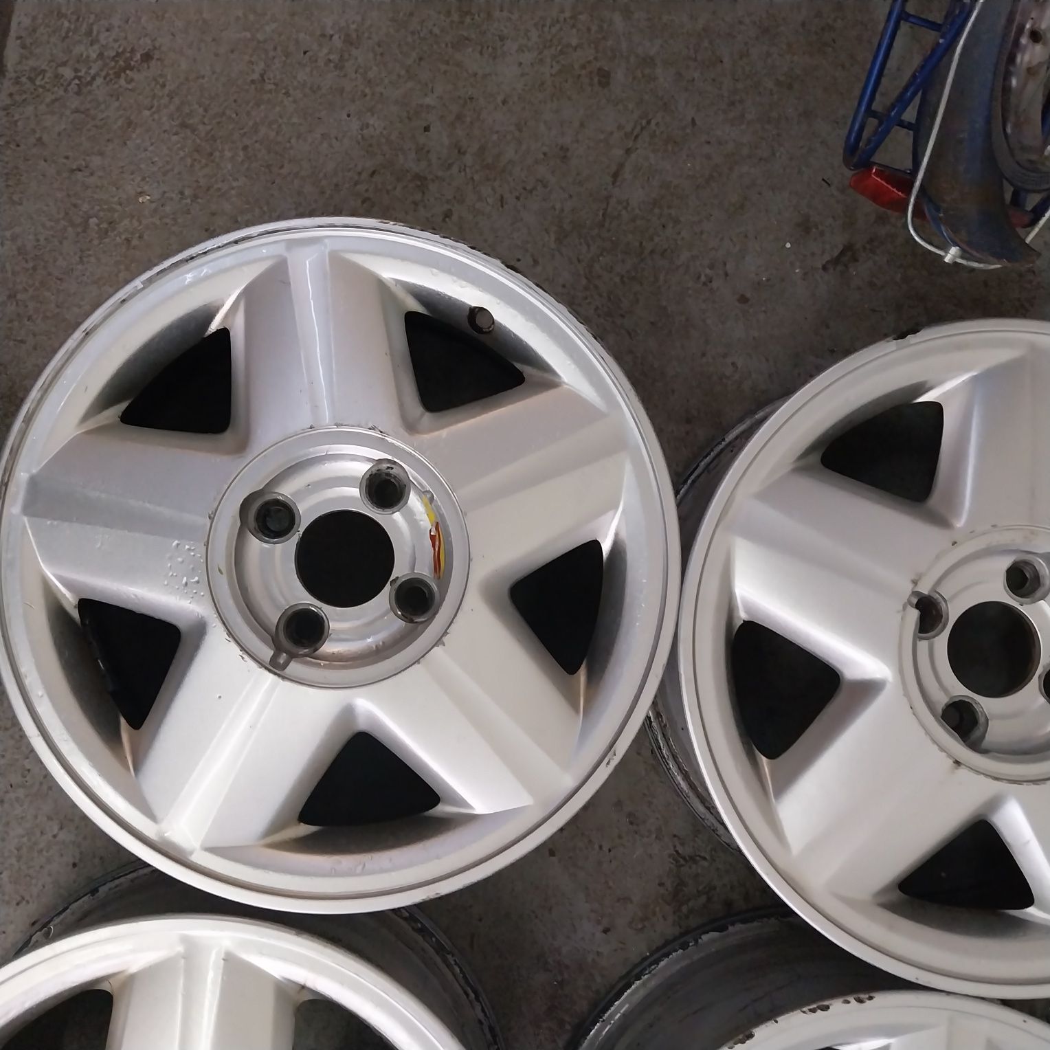 Oryginalne Felgi Aluminiowe RENAULT 15" 4x100 6J Super Stan !
