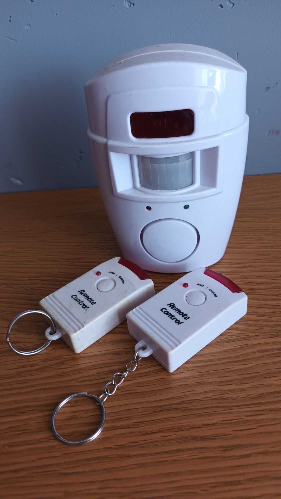 Alarm czujka ruchu