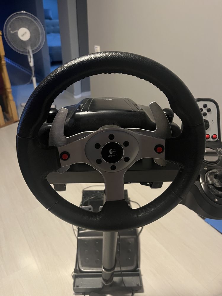 Руль ігровий logitech g25 разом з підставкою