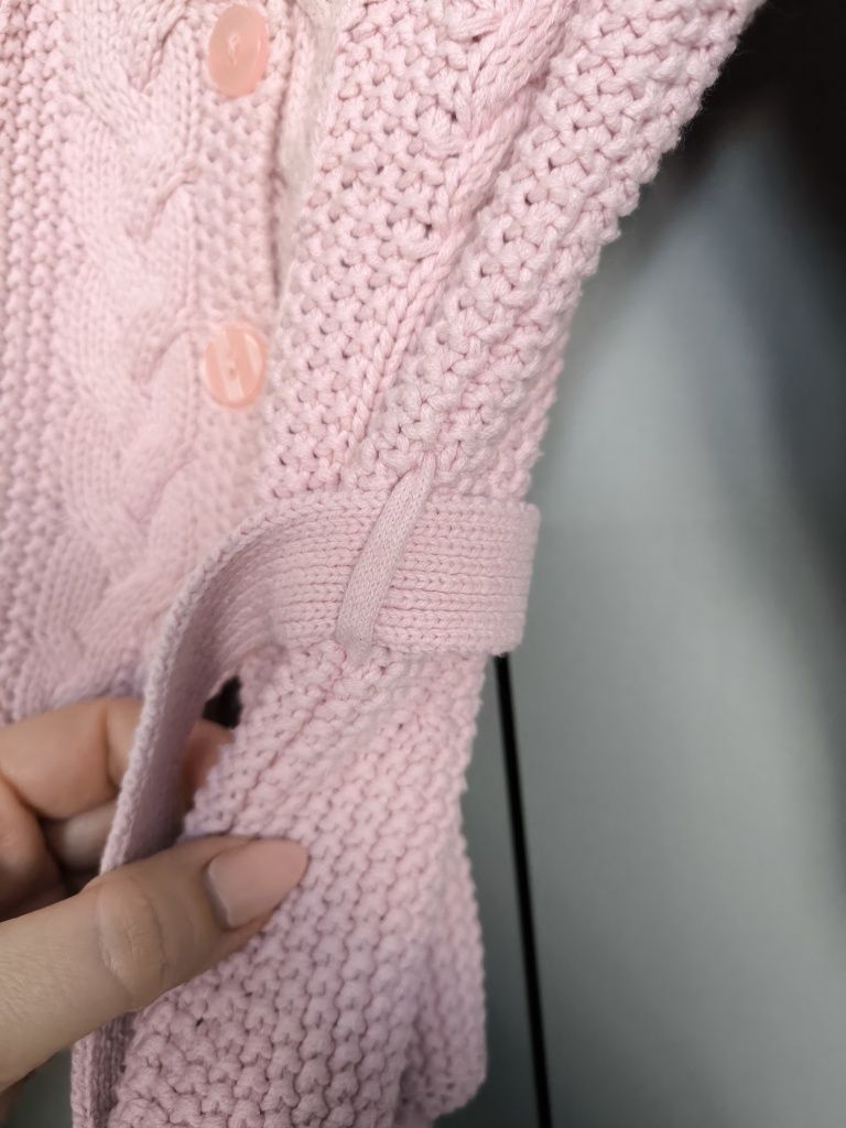 Sweter dziewczęcy rozpinany r. 110