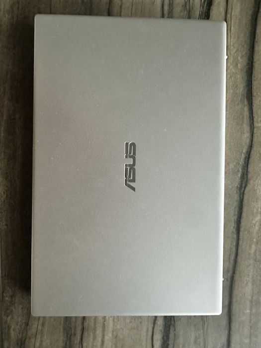Asus vivobook notebook i5