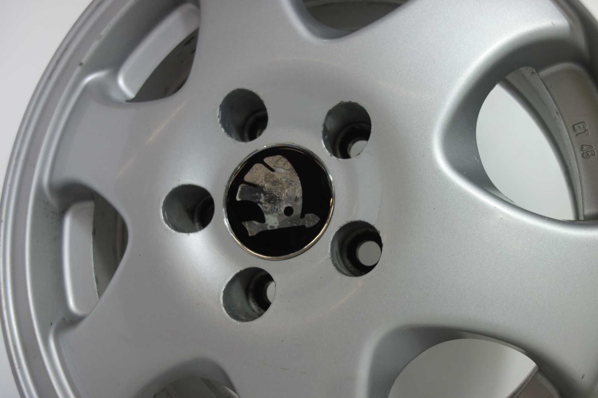 Alufelgi 15" 5x112 Audi 100 A6 Seat Leon Skoda Octavia Vw Srebrne 976