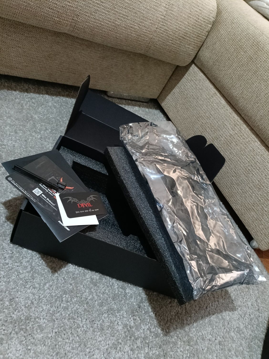 Caixa GPU Red Devil PowerColor Rx5700XT