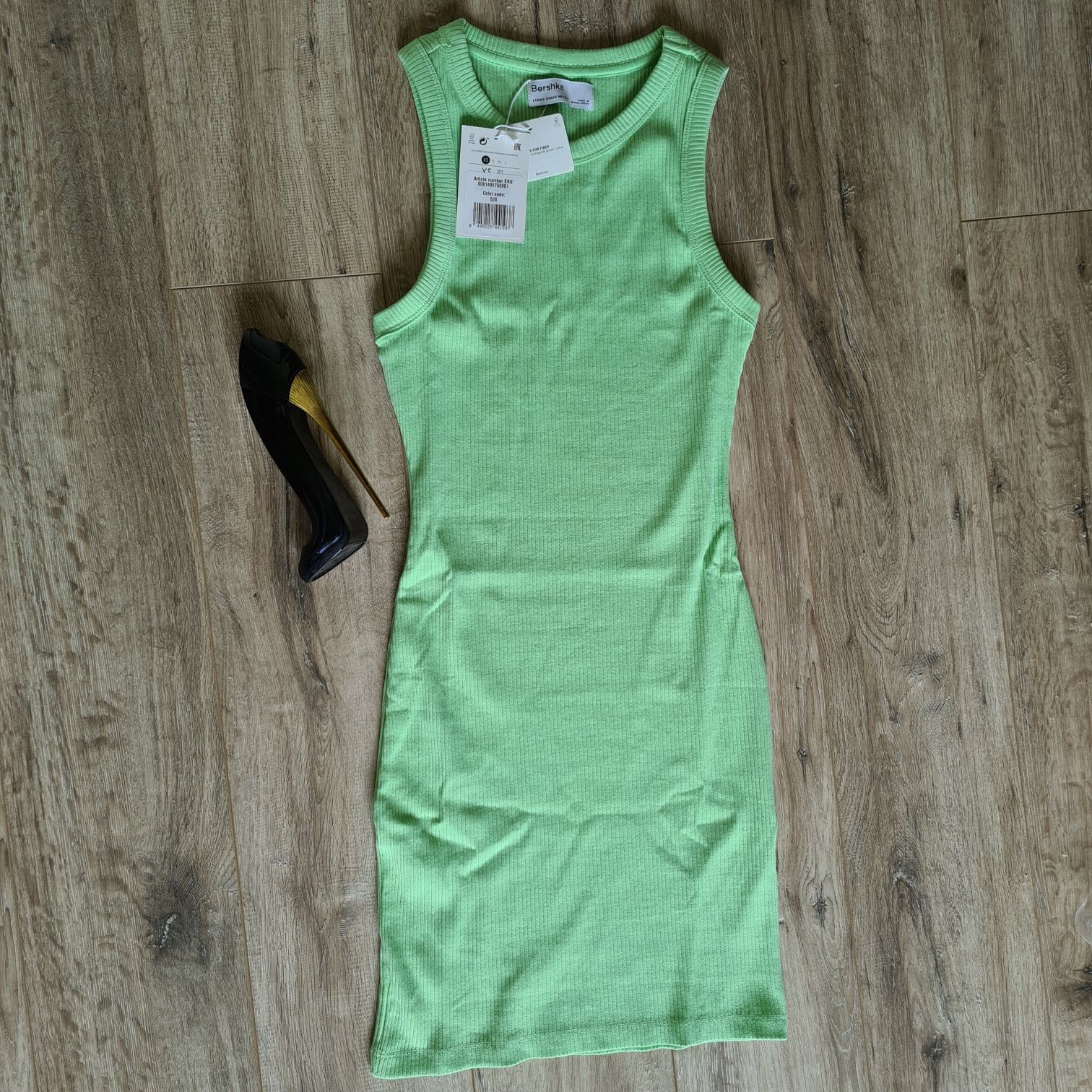 Sukienka dzianinowa xs krótka w prażki sukienka Bershka xs zielona