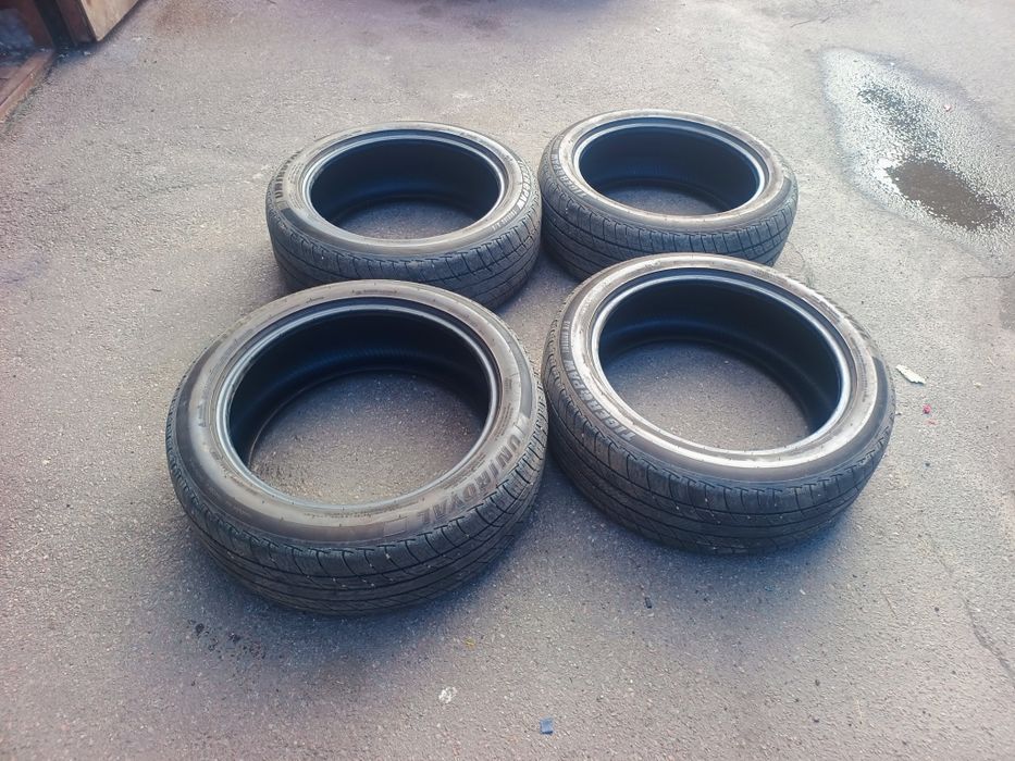 Продам резину Uniroyal 235/50 R19