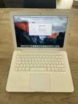 Apple MacBook White 2010