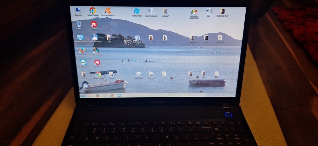 Laptop Samsung.Windows 7