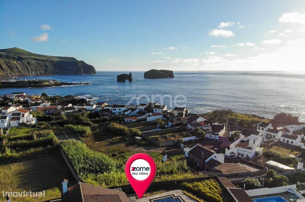 Moradia T3 + Casa de Apoio T2, com Vista Mar e Piscina nos Mosteiros