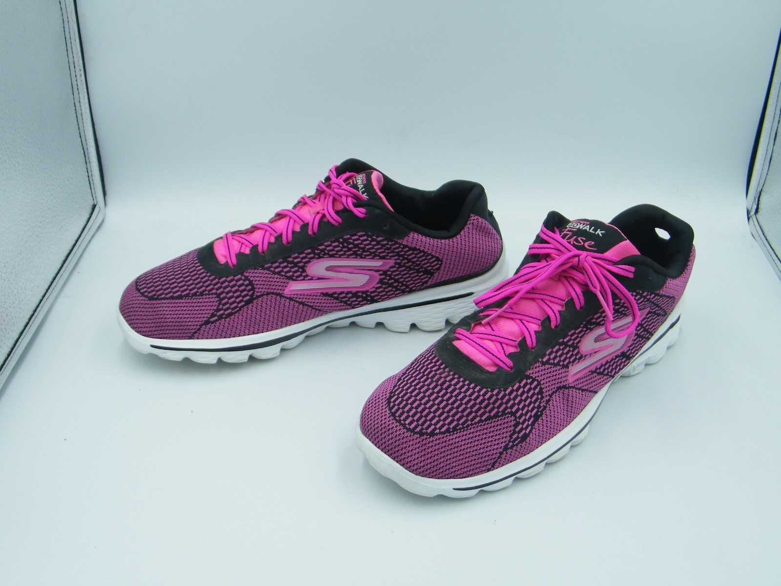 Skechers mega wygodne