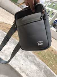 Bolsa da Lacoste