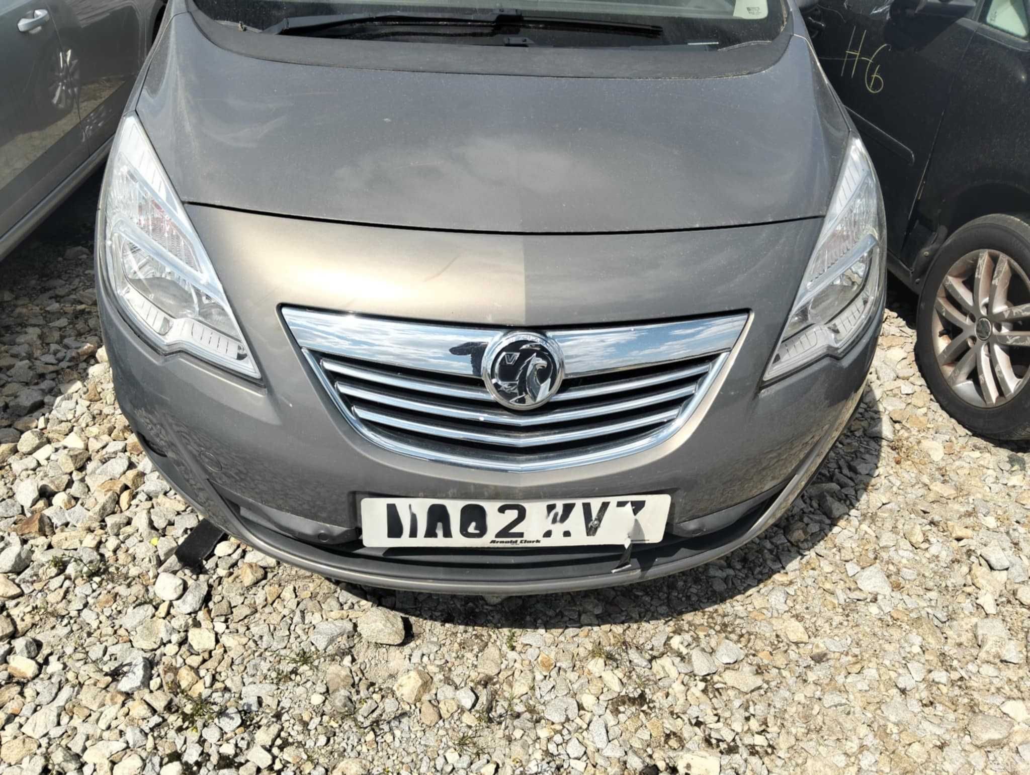 Opel Meriva B błotnik prawy / lewy kod lakieru z20r Z40w z190 z21z
