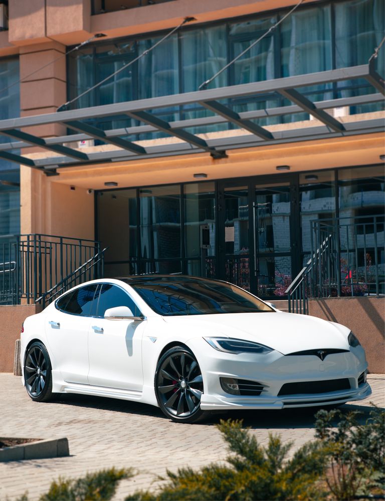 Продам обвес/сплитер Tesla model S 12-16’