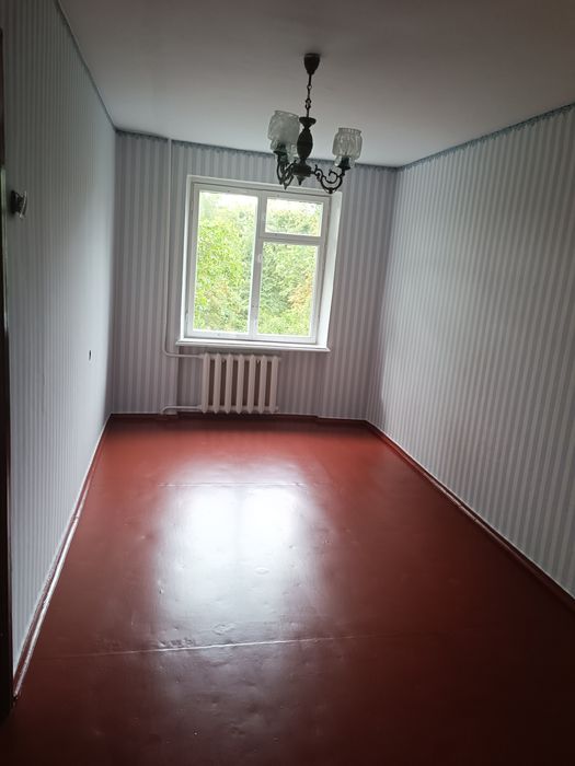 Продаж квартири в жилому стані  р-н Мотель.